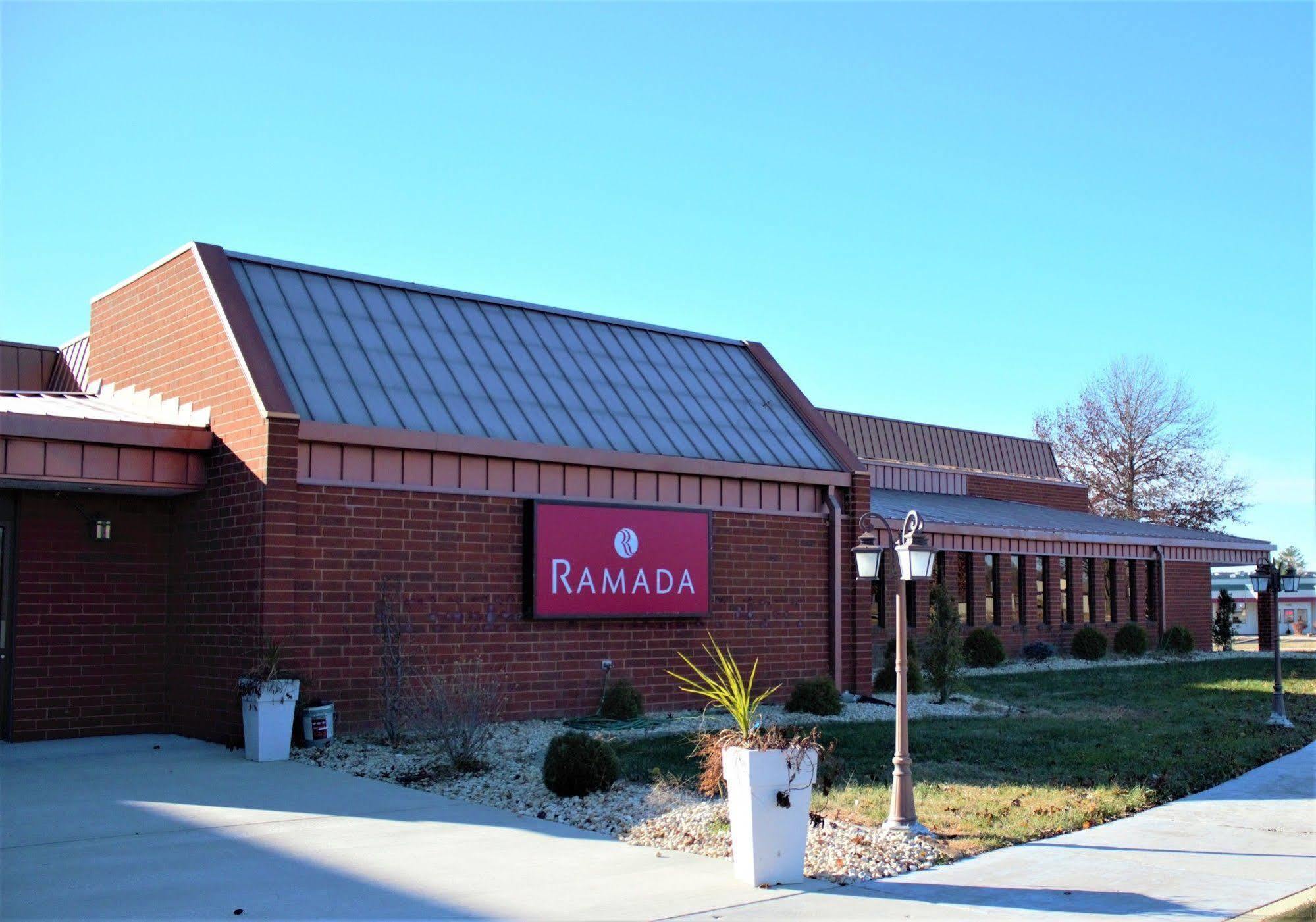 Ramada By Wyndham Wentzville Exterior photo